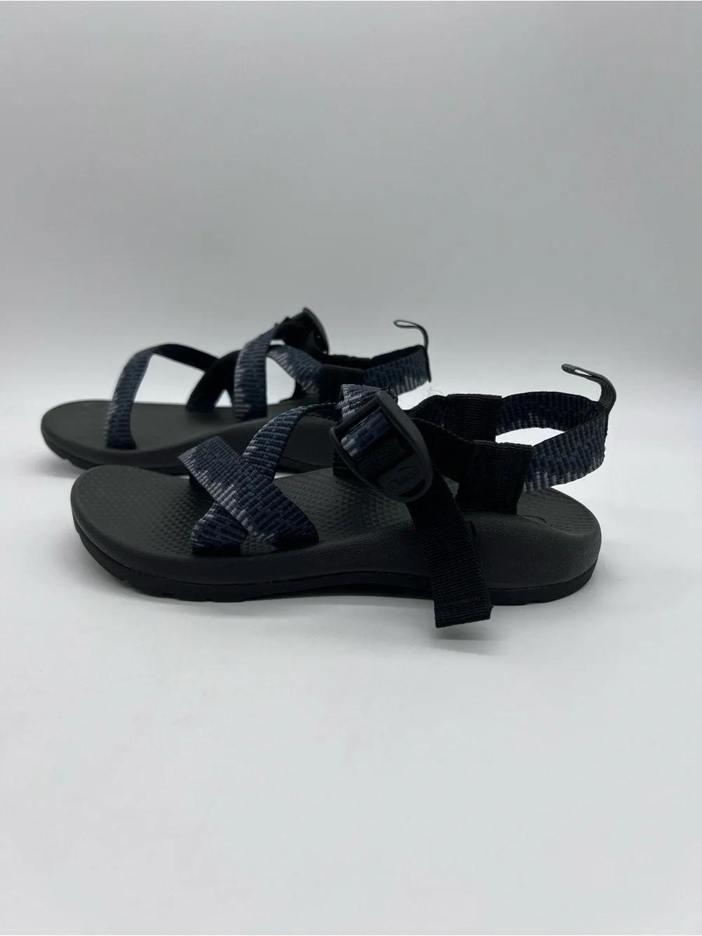Chaco Kids Black and Dark Blue Strappy Sandals Size Big Kid 4